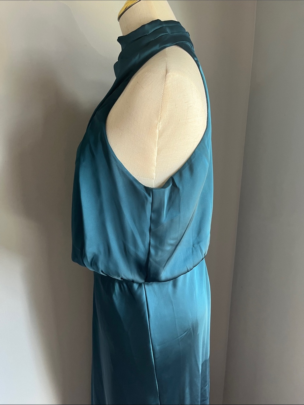 Petal & Pup Teal One-Shoulder Satin Gown - Picture 8 of 11